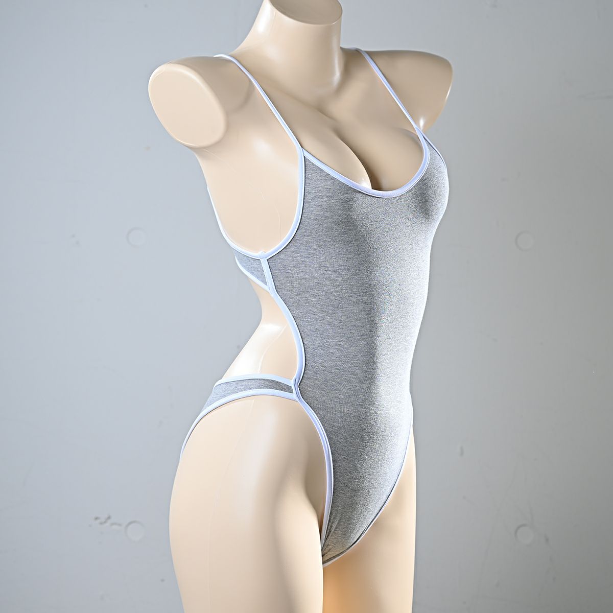 グラビアのハイレグ競泳水着ハーフバック コットン素材〈グレー〉