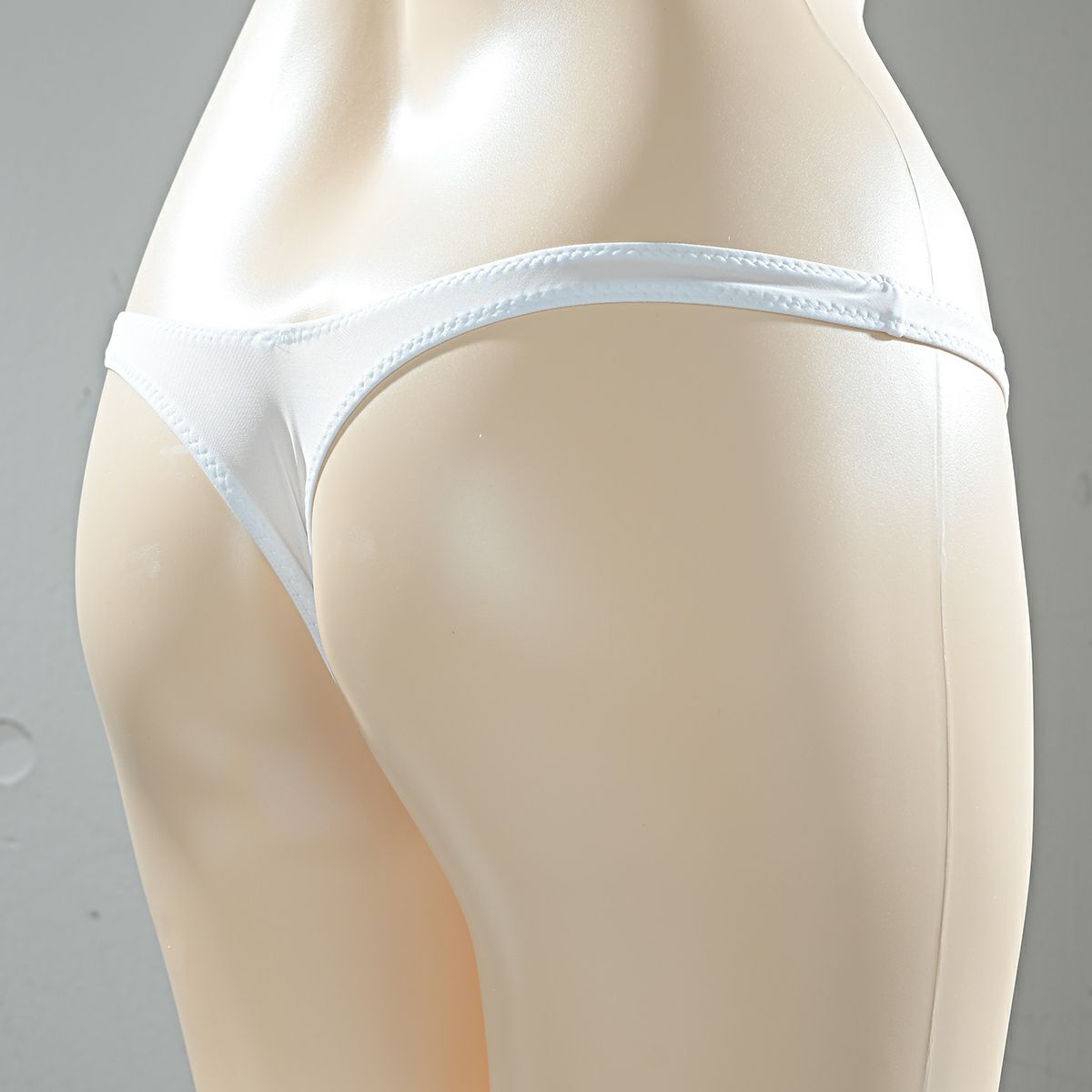 超ローライズ センターシーム ハイレグTバック〈白〉